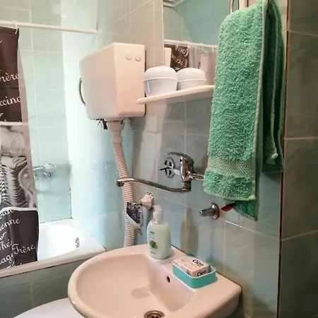 Red Apartment Cacak