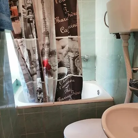 Red Apartment *